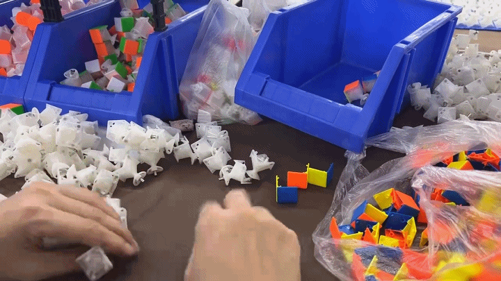 Assembling 1.0.gif