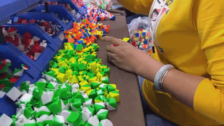 Assembling 2.0.gif