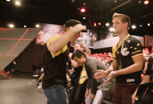 dap-up-give-me-five.gif