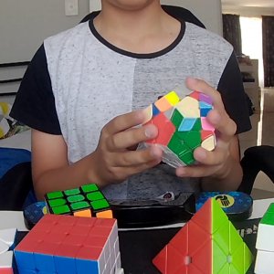 Cody_Caston - 2-4,skewb,pyraminx,megaminx relay in 5:31.22