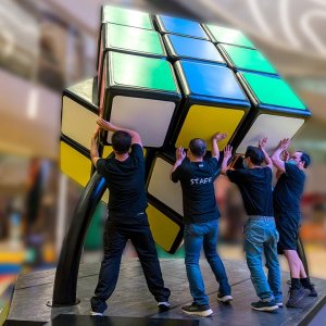 Media 'World's Biggest Rubik's Cube Revealed - Guinness World Records' in album 'WCC's stuff'