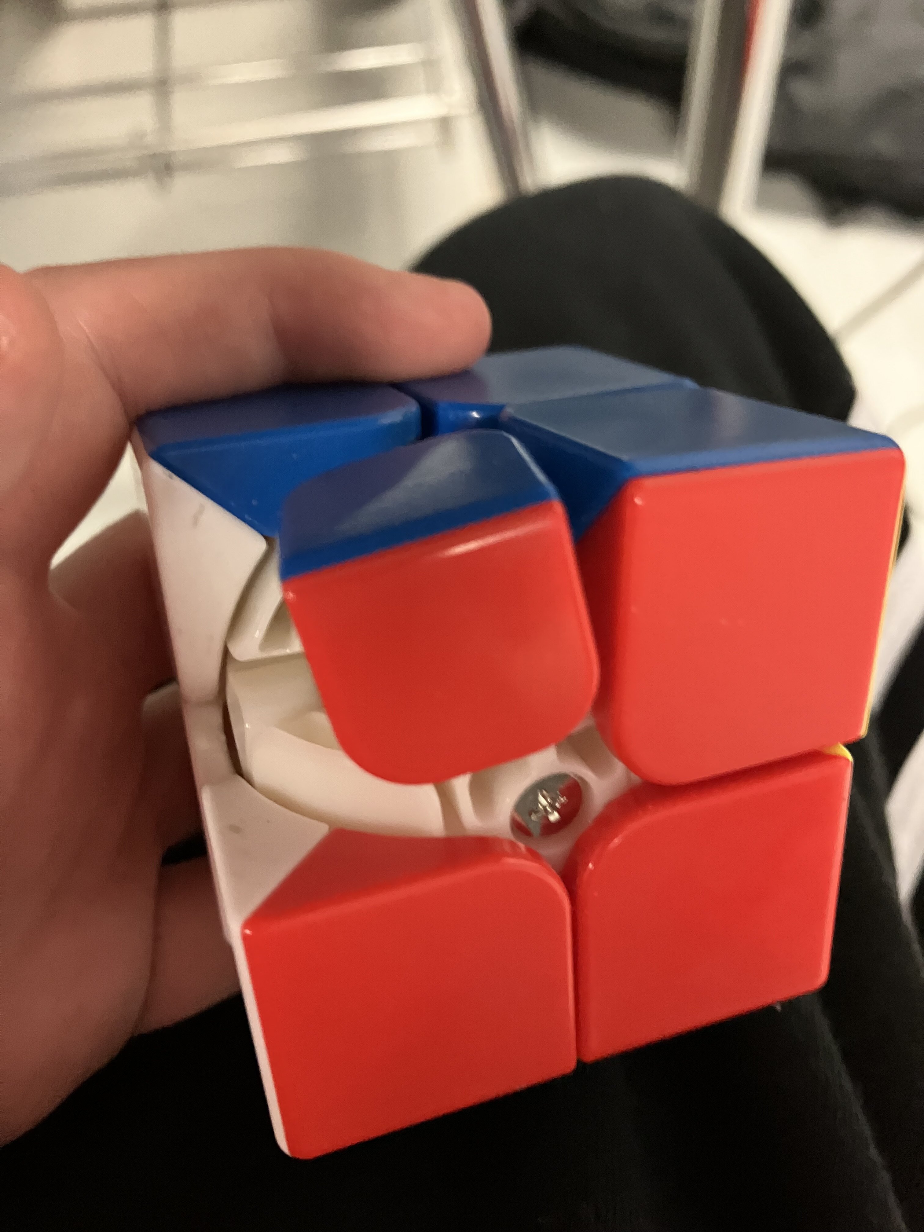 2x2 corner turns into 3x3 edge